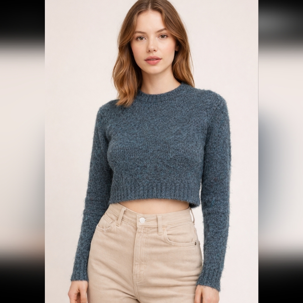 Cozy Cropped Fuzzy Knit Sweater | Size Small | Soft & Trendy